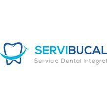 El logotipo de servibucal servicio dental integral es un diente con una sonrisa.
