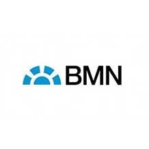 El logotipo de bmn es un logotipo azul y negro sobre un fondo blanco.