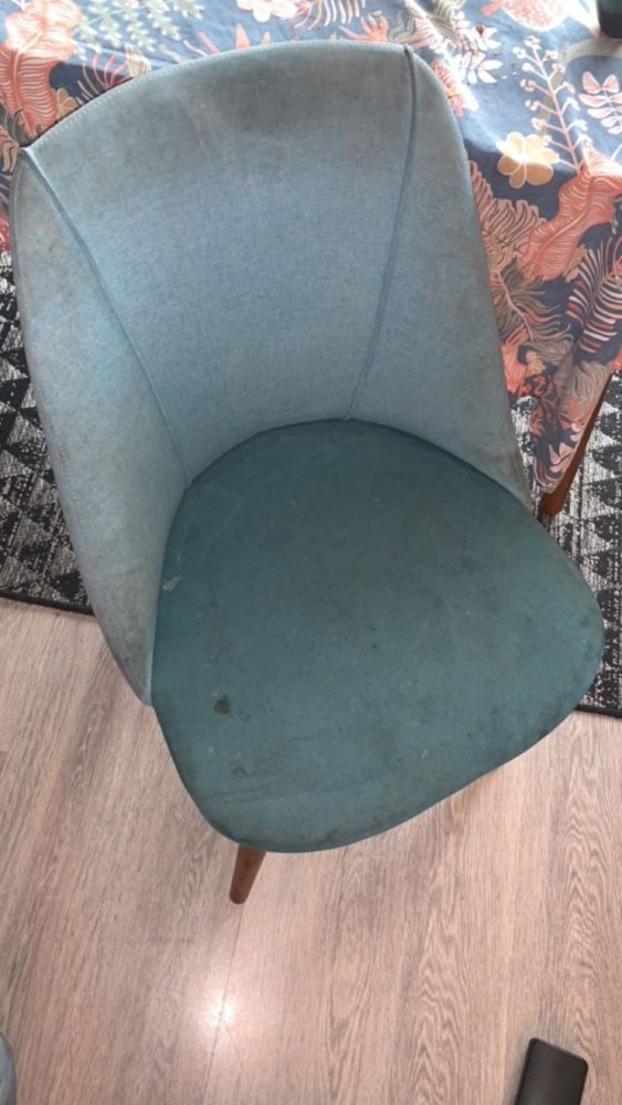 Fauteuil en tissu avant détachage