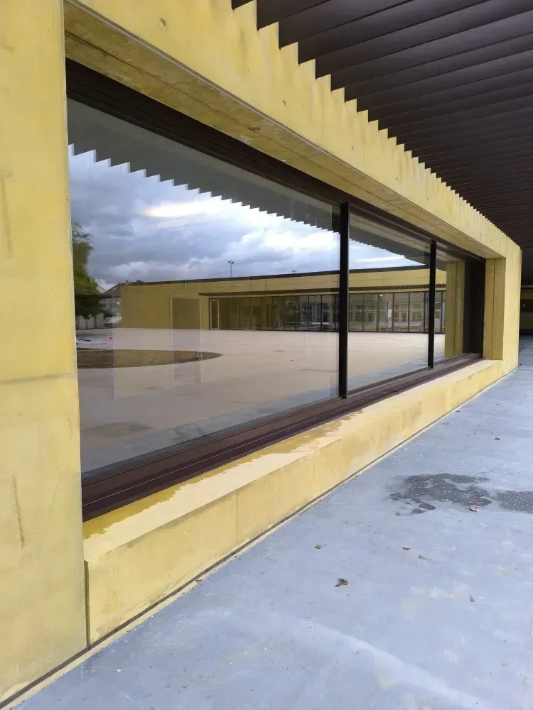 Vitre extérieure avant nettoyage