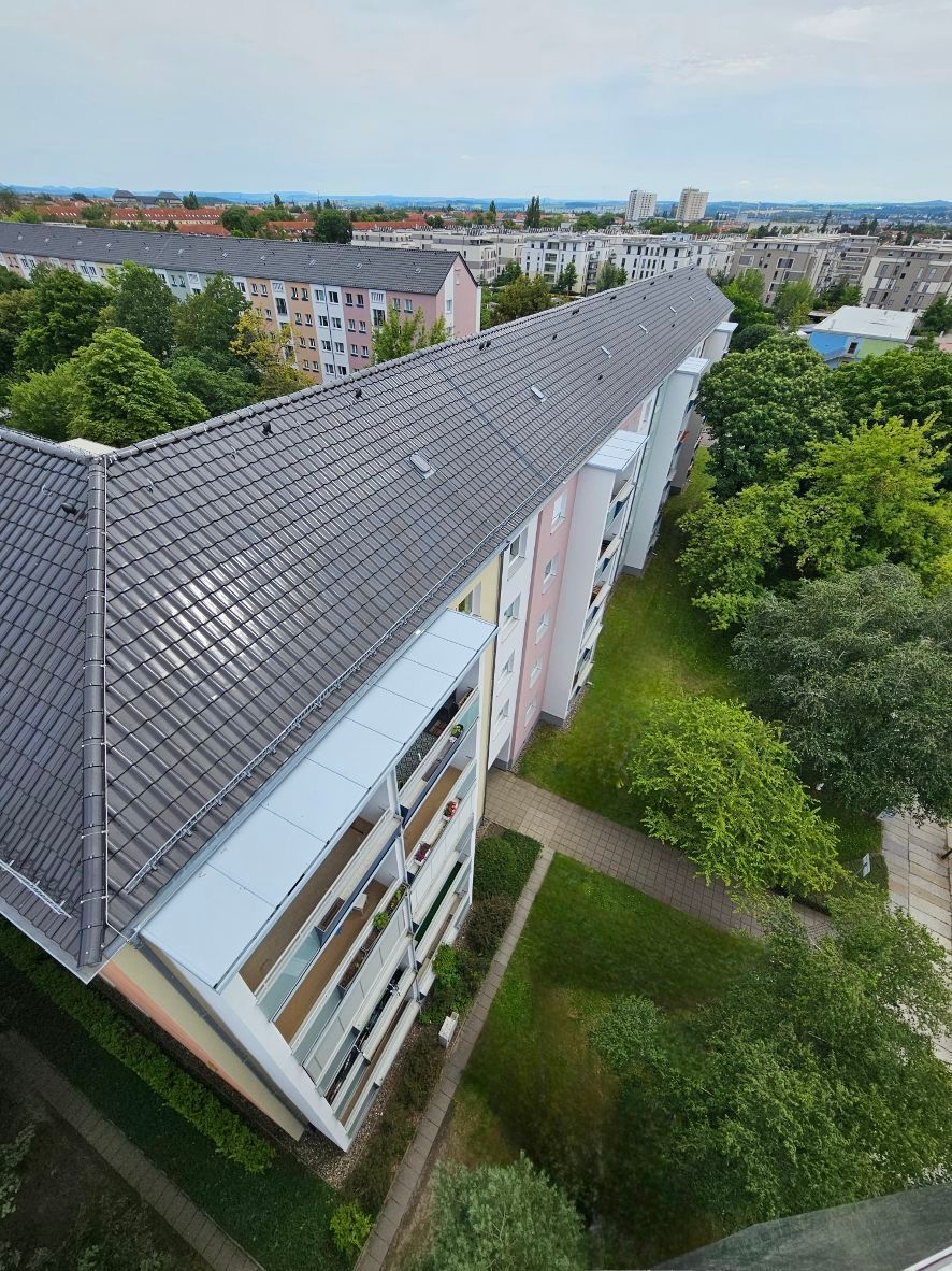 dsh-alu-ueberdachungen-großweitzschen-terrassenueberdachung-carports-markisen-beschattung-wintergarten-referenz-balkonbau-balkonüberdachung-alu-sonderform-garten-und-landchaftsbau-wegebau-pflastern-zaun-und-torbau-dresden-leipzig-chemnitz-in der nähe