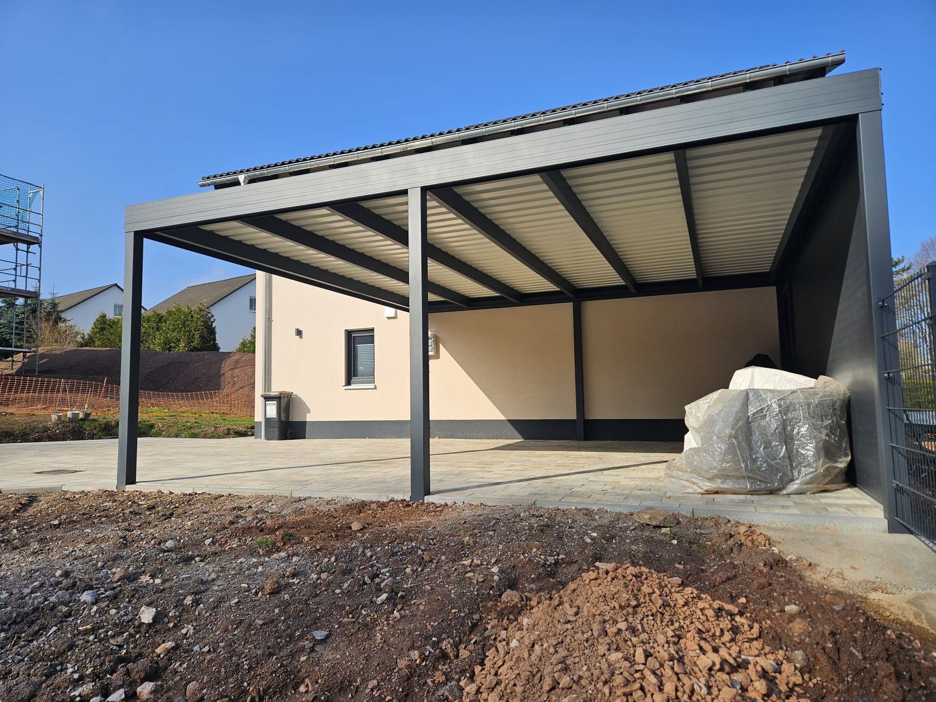 dsh-alu-ueberdachungen-großweitzschen-terrassenueberdachung-carports-markisen-beschattung-wintergarten-referenz-balkonbau-balkonüberdachung-alu-sonderform-garten-und-landchaftsbau-wegebau-pflastern-zaun-und-torbau-dresden-leipzig-chemnitz-in der nähe