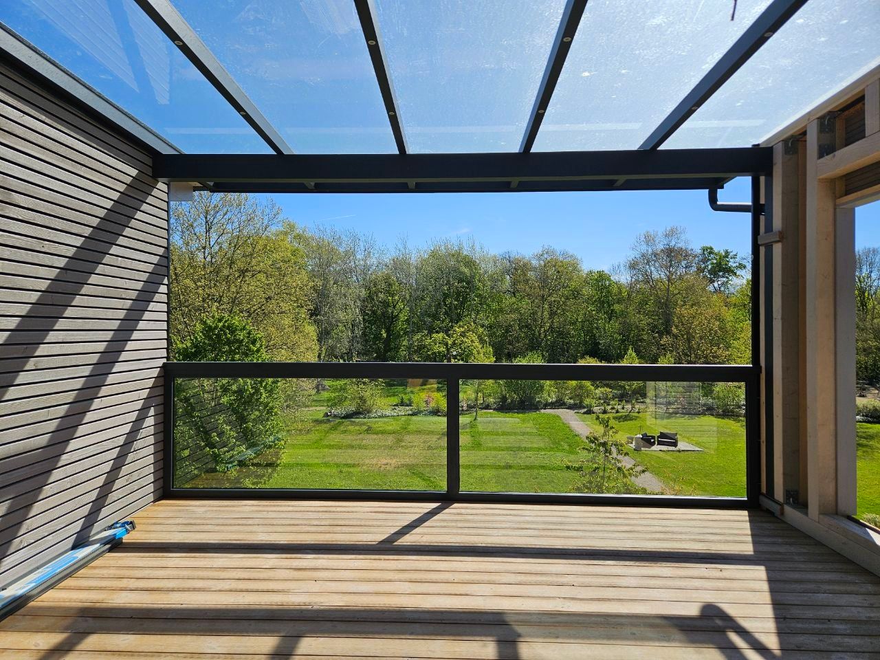 dsh-alu-ueberdachungen-großweitzschen-terrassenueberdachung-carports-markisen-beschattung-wintergarten-referenz-balkonbau-balkonüberdachung-alu-sonderform-garten-und-landchaftsbau-wegebau-pflastern-zaun-und-torbau-dresden-leipzig-chemnitz-in der nähe