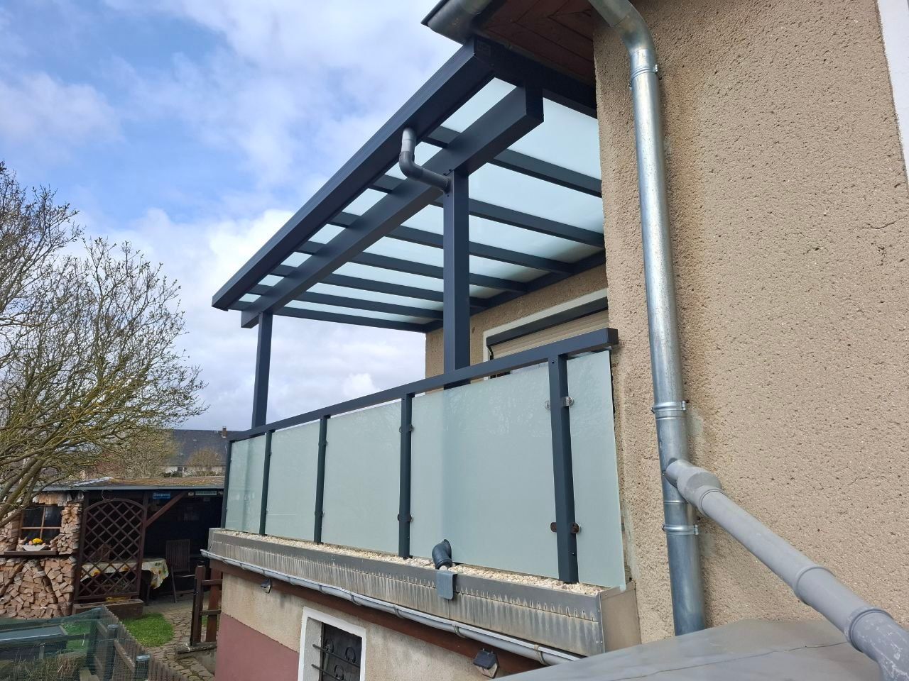 dsh-alu-ueberdachungen-großweitzschen-terrassenueberdachung-carports-markisen-beschattung-wintergarten-referenz-balkonbau-balkonüberdachung-alu-sonderform-garten-und-landchaftsbau-wegebau-pflastern-zaun-und-torbau-dresden-leipzig-chemnitz-in der nähe
