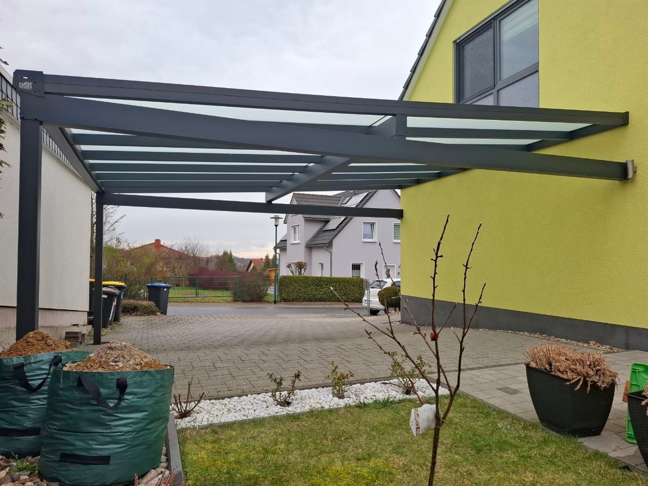 dsh-alu-ueberdachungen-großweitzschen-terrassenueberdachung-carports-markisen-beschattung-wintergarten-referenz-balkonbau-balkonüberdachung-alu-sonderform-garten-und-landchaftsbau-wegebau-pflastern-zaun-und-torbau-dresden-leipzig-chemnitz-in der nähe