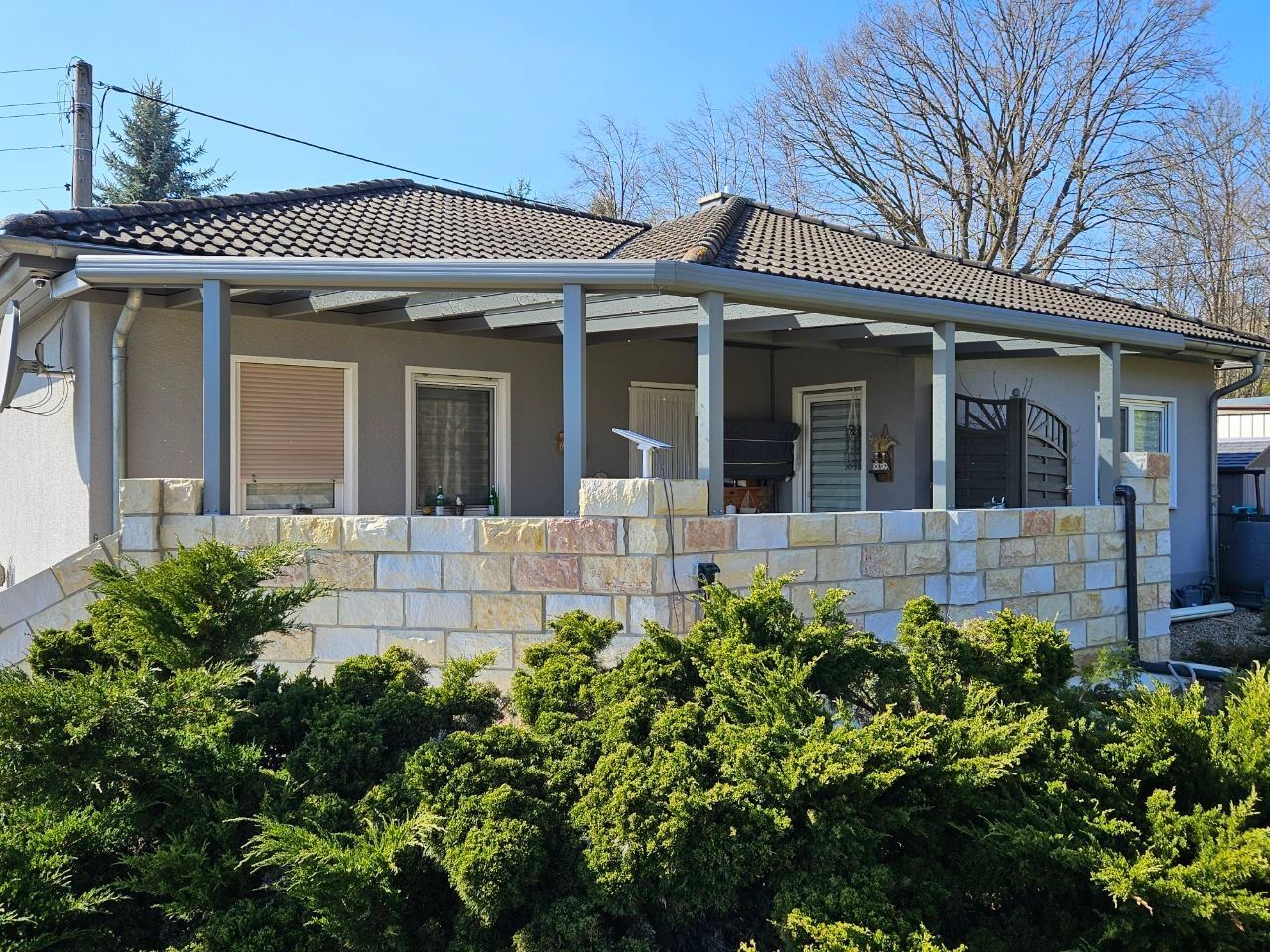 dsh-alu-ueberdachungen-großweitzschen-terrassenueberdachung-carports-markisen-beschattung-wintergarten-referenz-balkonbau-balkonüberdachung-alu-sonderform-garten-und-landchaftsbau-wegebau-pflastern-zaun-und-torbau-dresden-leipzig-chemnitz-in der nähe