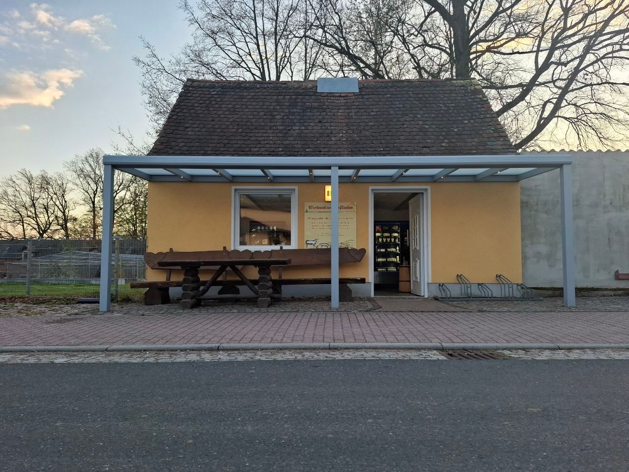 dsh-alu-ueberdachungen-großweitzschen-terrassenueberdachung-carports-markisen-beschattung-wintergarten-referenz-balkonbau-balkonüberdachung-alu-sonderform-garten-und-landchaftsbau-wegebau-pflastern-zaun-und-torbau-dresden-leipzig-chemnitz-in der nähe