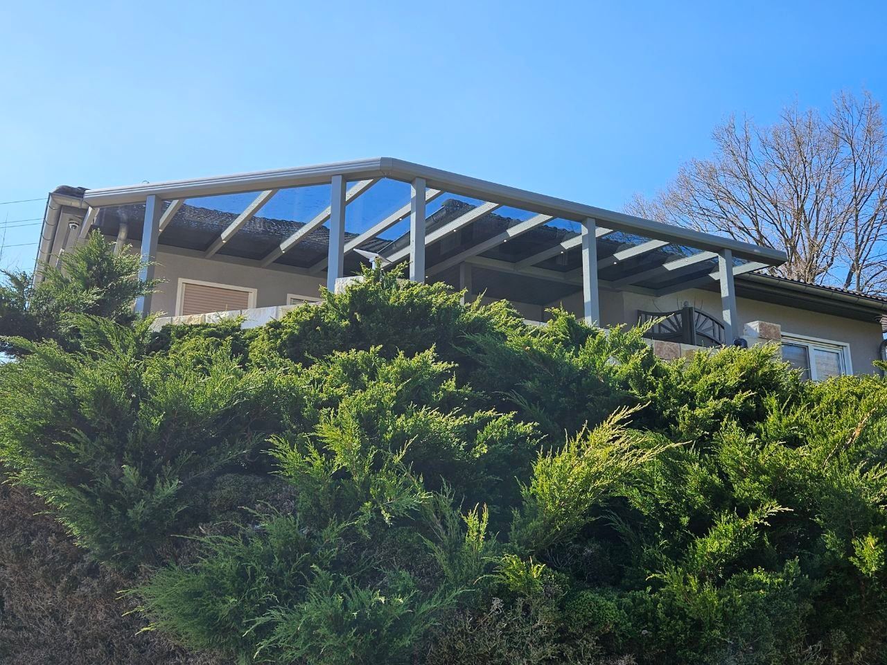 dsh-alu-ueberdachungen-großweitzschen-terrassenueberdachung-carports-markisen-beschattung-wintergarten-referenz-balkonbau-balkonüberdachung-alu-sonderform-garten-und-landchaftsbau-wegebau-pflastern-zaun-und-torbau-dresden-leipzig-chemnitz-in der nähe