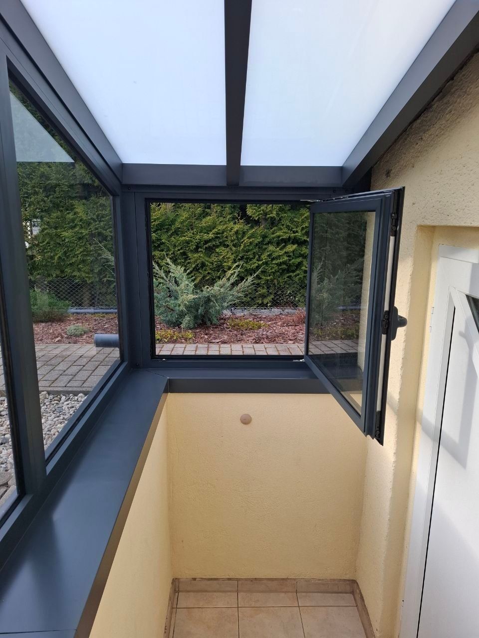 dsh-alu-ueberdachungen-großweitzschen-terrassenueberdachung-carports-markisen-beschattung-wintergarten-referenz-balkonbau-balkonüberdachung-alu-sonderform-garten-und-landchaftsbau-wegebau-pflastern-zaun-und-torbau-dresden-leipzig-chemnitz-in der nähe