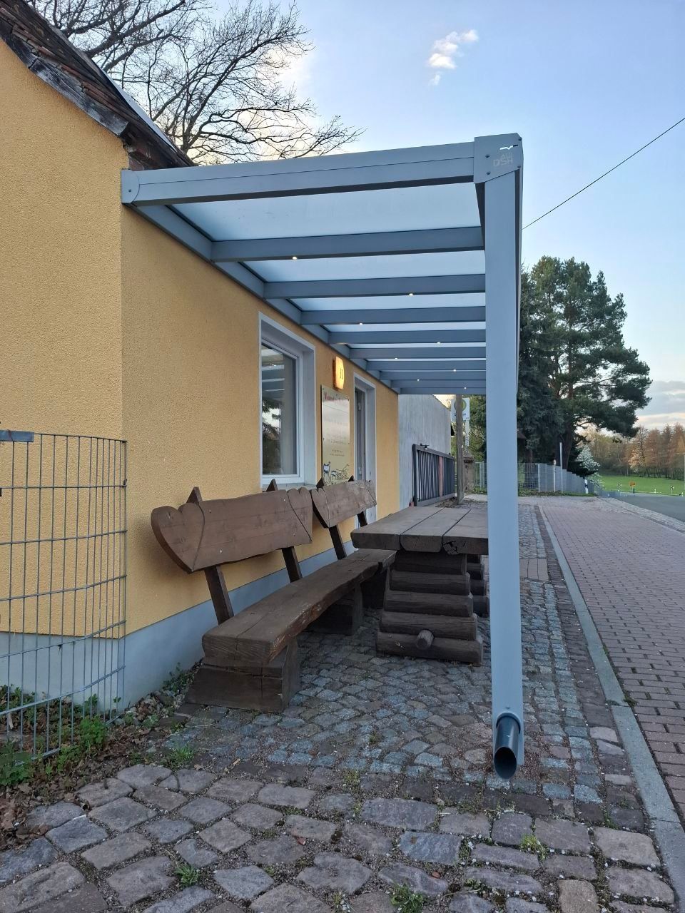 dsh-alu-ueberdachungen-großweitzschen-terrassenueberdachung-carports-markisen-beschattung-wintergarten-referenz-balkonbau-balkonüberdachung-alu-sonderform-garten-und-landchaftsbau-wegebau-pflastern-zaun-und-torbau-dresden-leipzig-chemnitz-in der nähe
