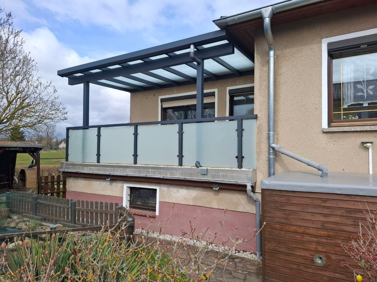 dsh-alu-ueberdachungen-großweitzschen-terrassenueberdachung-carports-markisen-beschattung-wintergarten-referenz-balkonbau-balkonüberdachung-alu-sonderform-garten-und-landchaftsbau-wegebau-pflastern-zaun-und-torbau-dresden-leipzig-chemnitz-in der nähe