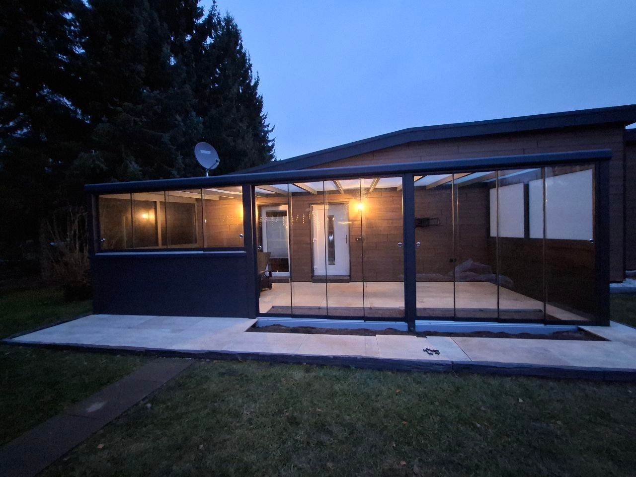 dsh-alu-ueberdachungen-großweitzschen-terrassenueberdachung-carports-markisen-beschattung-wintergarten-referenz-balkonbau-balkonüberdachung-alu-sonderform-garten-und-landchaftsbau-wegebau-pflastern-zaun-und-torbau-dresden-leipzig-chemnitz-döbeln-in der nähe