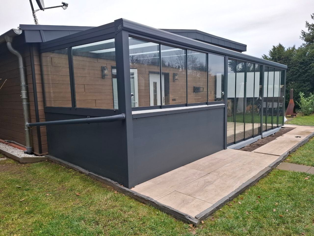 dsh-alu-ueberdachungen-großweitzschen-terrassenueberdachung-carports-markisen-beschattung-wintergarten-referenz-balkonbau-balkonüberdachung-alu-sonderform-garten-und-landchaftsbau-wegebau-pflastern-zaun-und-torbau-dresden-leipzig-chemnitz-döbeln-in der nähe