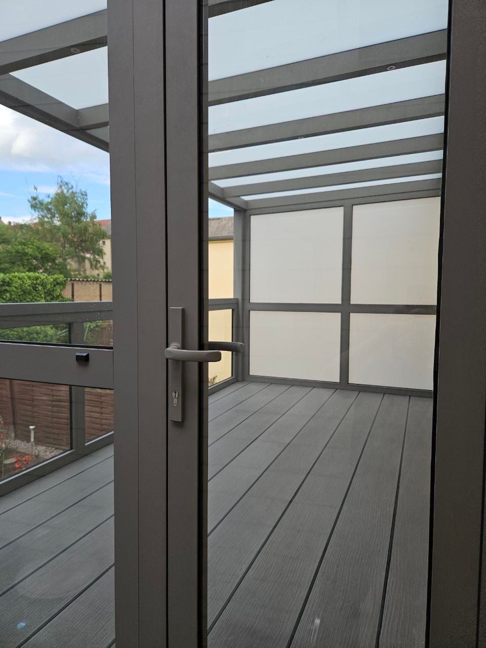 dsh-alu-ueberdachungen-großweitzschen-terrassenueberdachung-carports-markisen-beschattung-wintergarten-referenz-balkonbau-balkonüberdachung-alu-sonderform-garten-und-landchaftsbau-wegebau-pflastern-zaun-und-torbau-dresden-leipzig-chemnitz-in der nähe