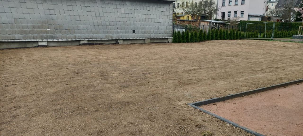 dsh-alu-ueberdachungen-großweitzschen-terrassenueberdachung-carports-markisen-beschattung-wintergarten-referenz-balkonbau-balkonüberdachung-alu-sonderform-garten-und-landchaftsbau-wegebau-pflastern-zaun-und-torbau-dresden-leipzig-chemnitz-döbeln-in der nähe