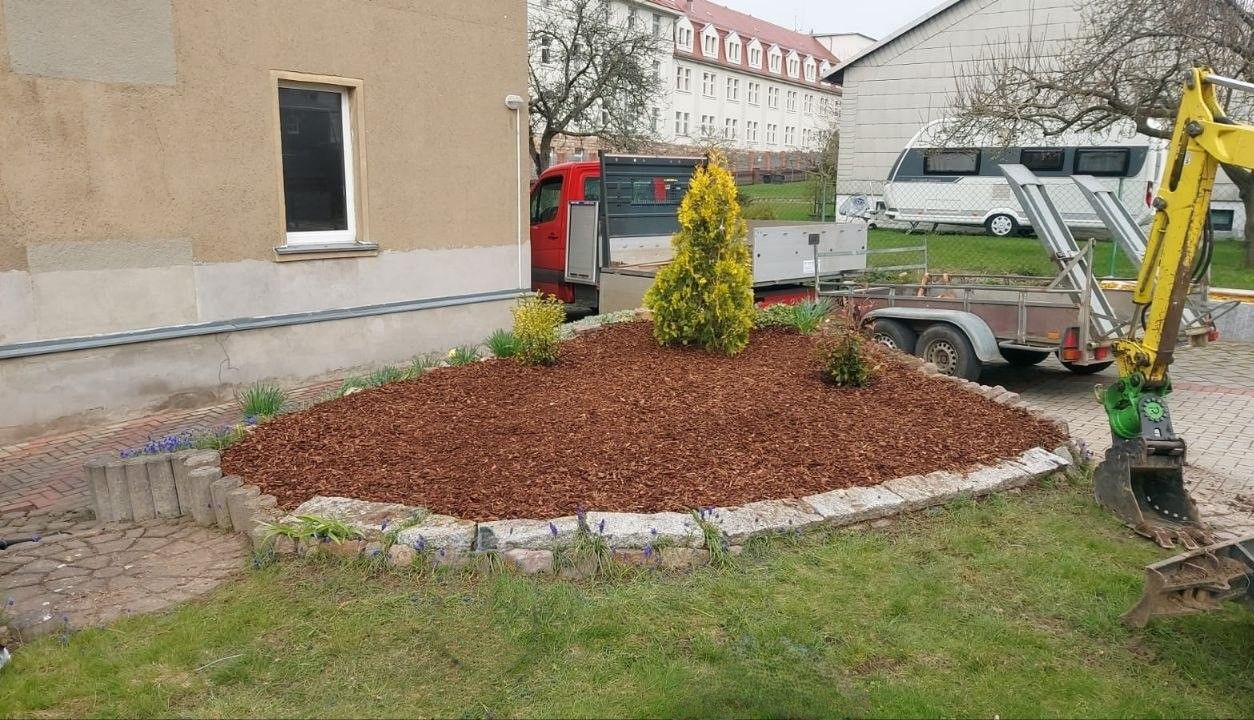 dsh-alu-ueberdachungen-großweitzschen-terrassenueberdachung-carports-markisen-beschattung-wintergarten-referenz-balkonbau-balkonüberdachung-alu-sonderform-garten-und-landchaftsbau-wegebau-pflastern-zaun-und-torbau-dresden-leipzig-chemnitz-döbeln-in der nähe