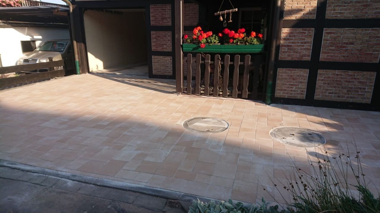 dsh-alu-ueberdachungen-großweitzschen-terrassenueberdachung-carports-markisen-beschattung-wintergarten-referenz-balkonbau-balkonüberdachung-alu-sonderform-garten-und-landchaftsbau-wegebau-pflastern-zaun-und-torbau-dresden-leipzig-chemnitz-döbeln-in der nähe