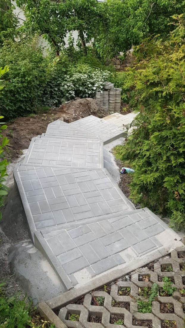 dsh-alu-ueberdachungen-großweitzschen-terrassenueberdachung-carports-markisen-beschattung-wintergarten-referenz-balkonbau-balkonüberdachung-alu-sonderform-garten-und-landchaftsbau-wegebau-pflastern-zaun-und-torbau-dresden-leipzig-chemnitz-döbeln-in der nähe
