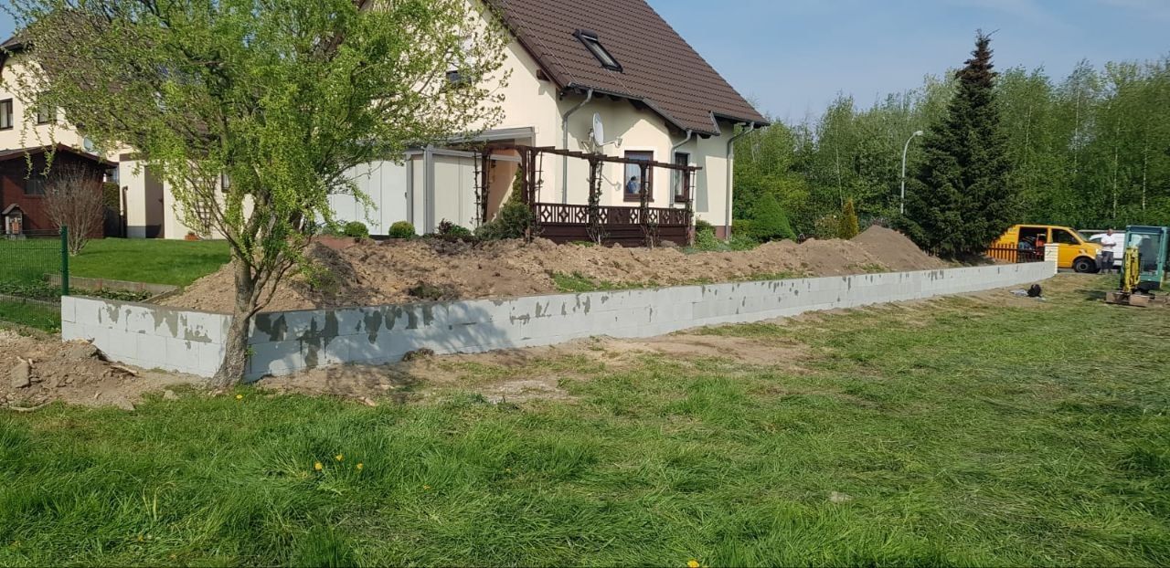 dsh-alu-ueberdachungen-großweitzschen-terrassenueberdachung-carports-markisen-beschattung-wintergarten-referenz-balkonbau-balkonüberdachung-alu-sonderform-garten-und-landchaftsbau-wegebau-pflastern-zaun-und-torbau-dresden-leipzig-chemnitz-döbeln-in der nähe