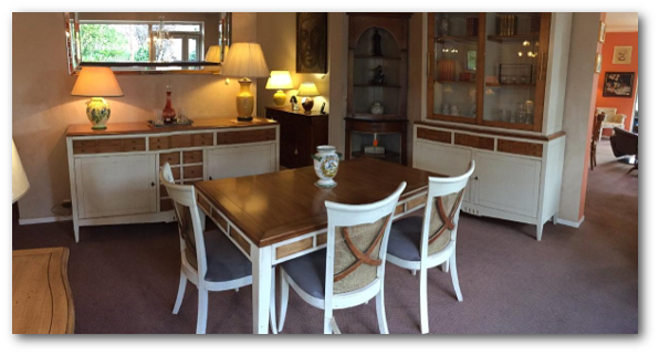 Salle à manger de charme classique en bois marron et blanc