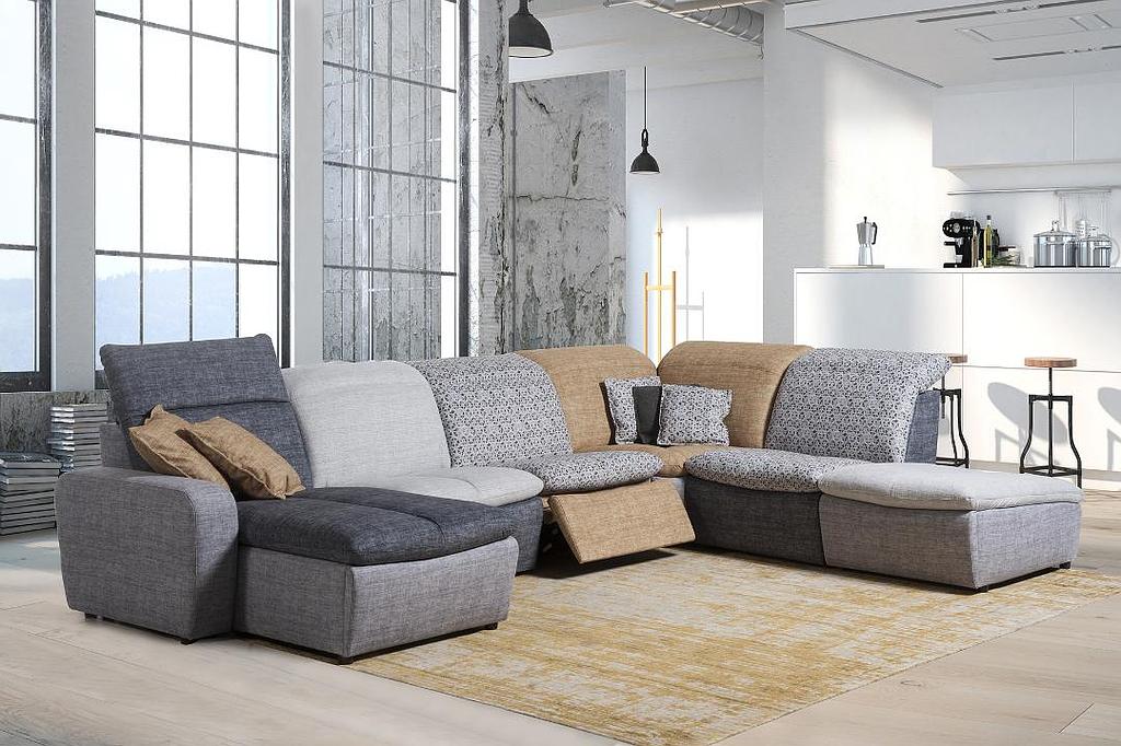 Grand canapé d'angle composé et réalisé sur mesure