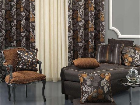 Fauteuil et banc de style classique, retapisser de couleur marron