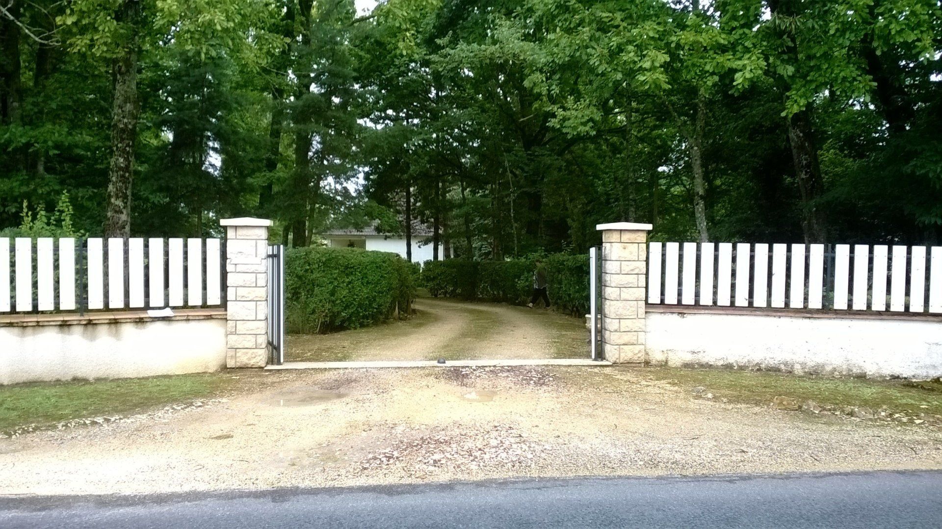 Murs de portails avant