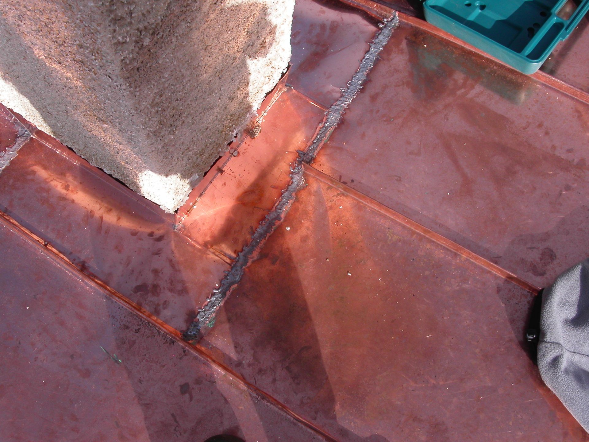 Joint debout sur toiture