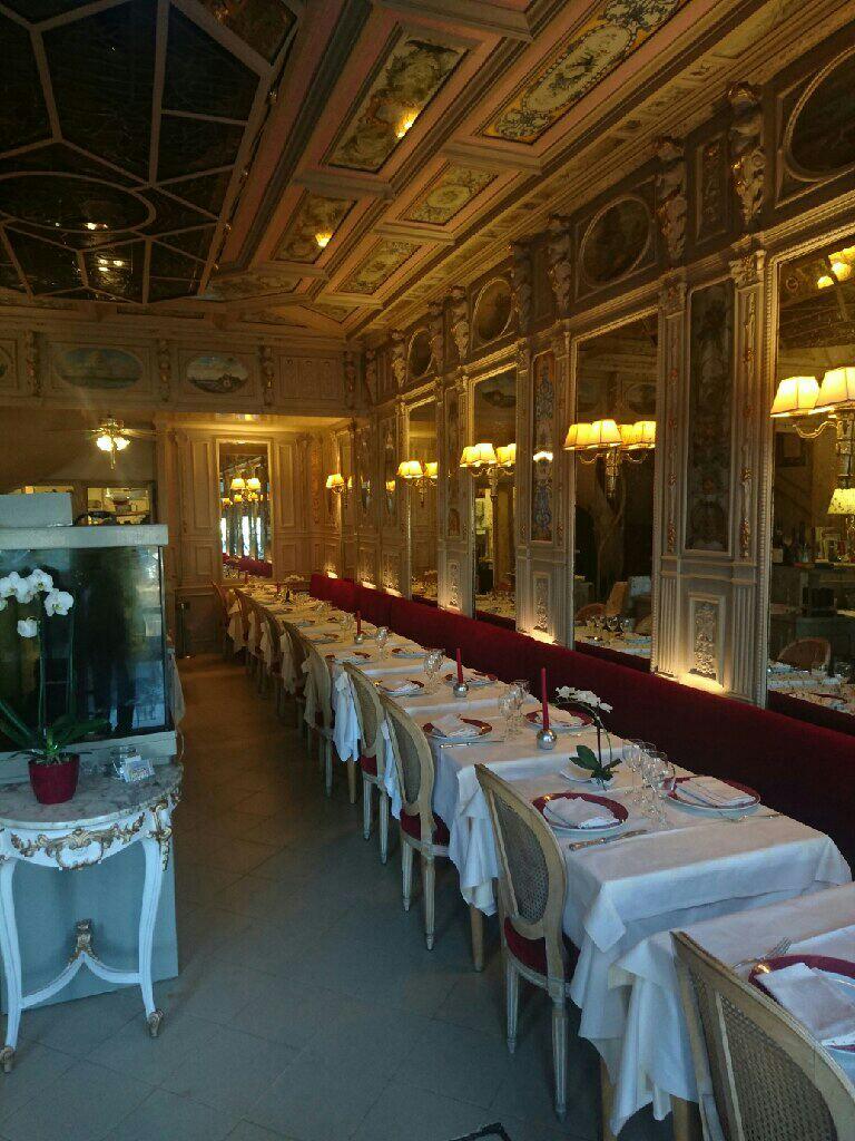 Restaurant - raffinée sur le thème de la mer