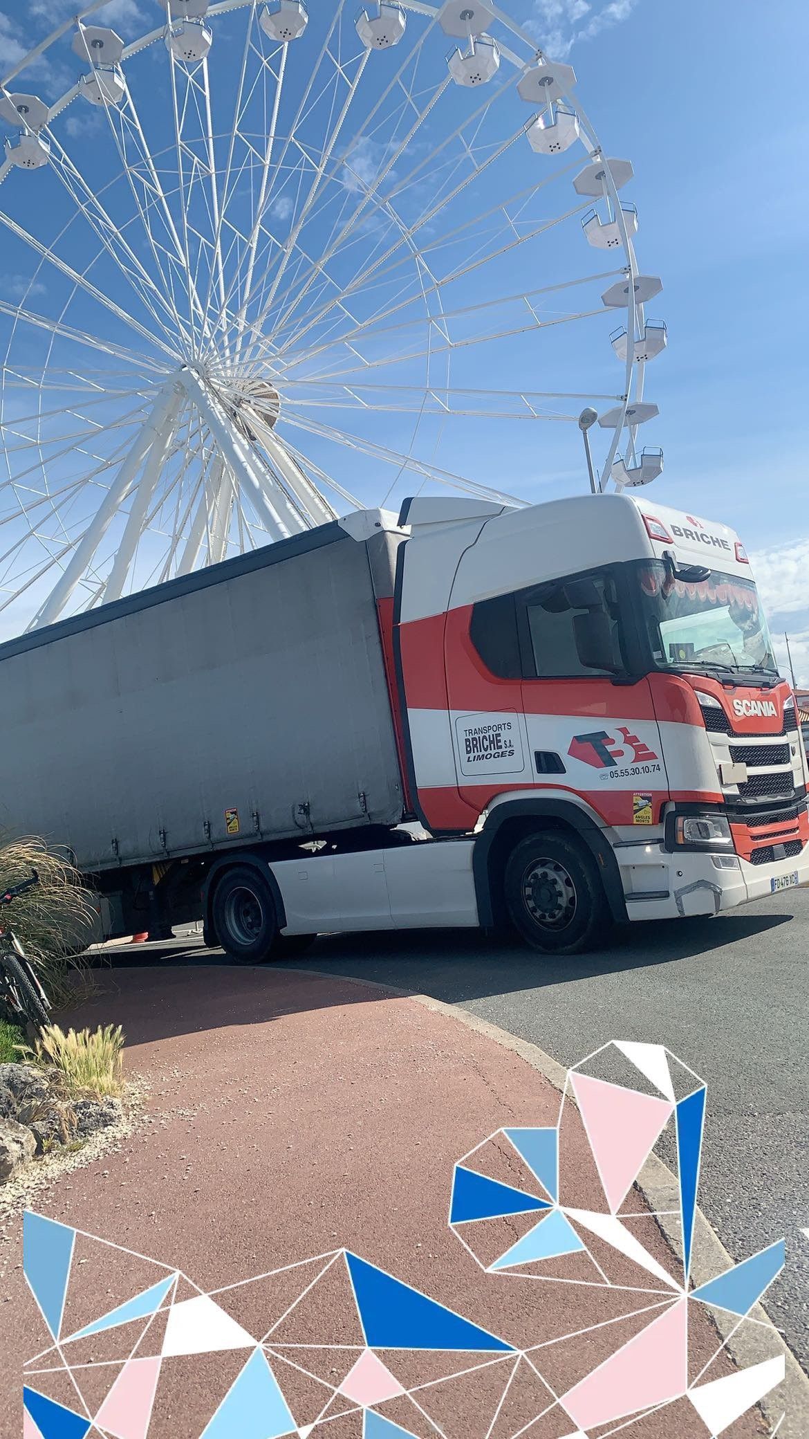 Camion et grande roue