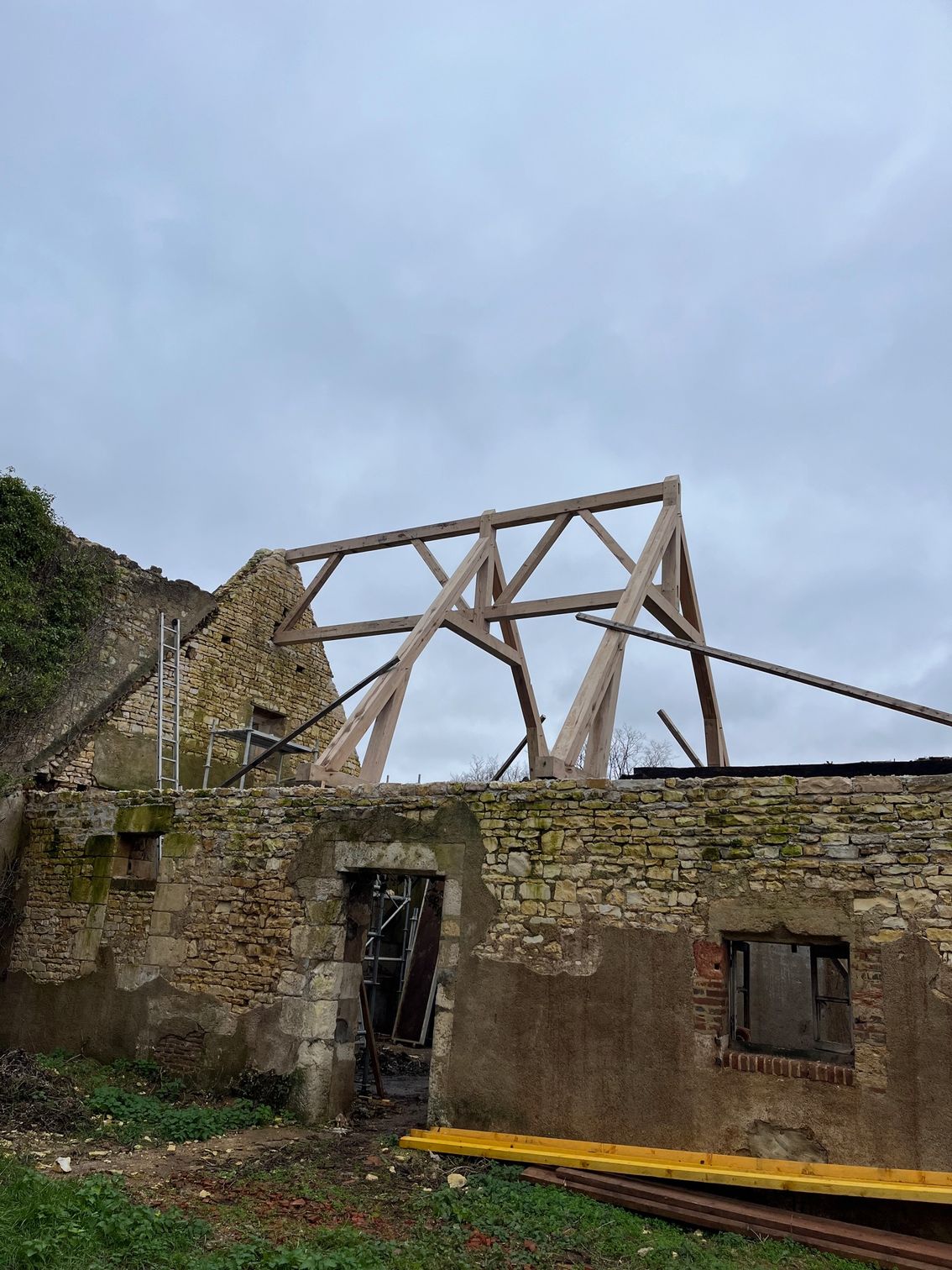 Projet de rénovation d'une maison avec la conception d'une nouvelle charpente en bois