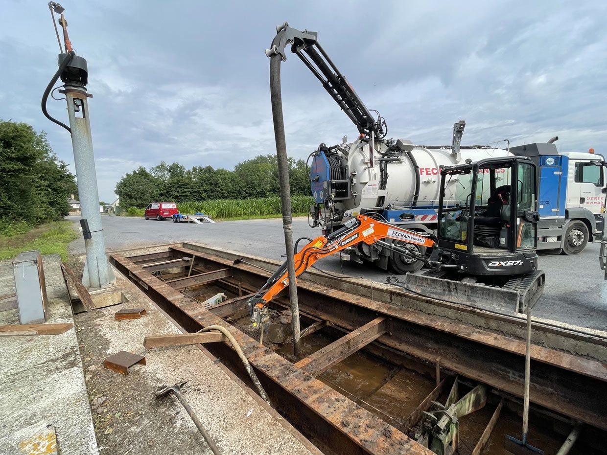 Travaux d'assainissement collectif par la société Féchain Vidanges