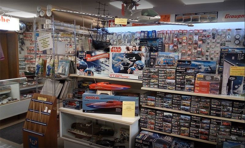 Modellbau Führer Geschäft innen 02