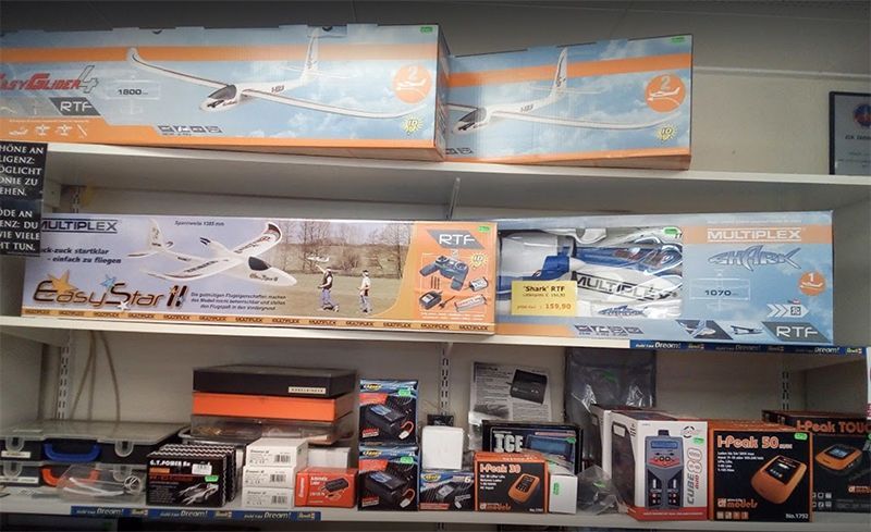 Modellbau Führer Geschäft innen 05