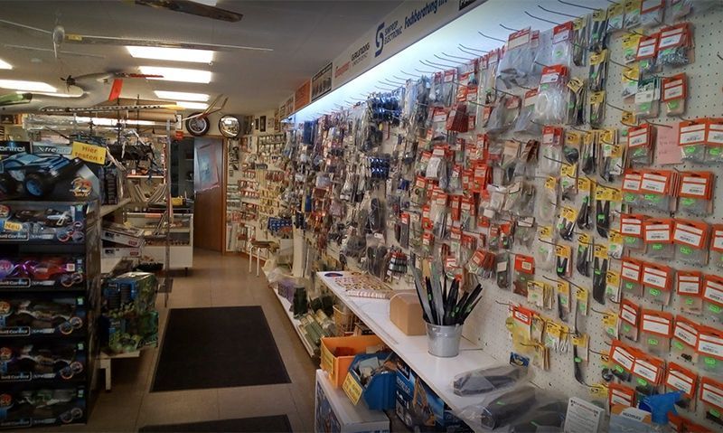 Modellbau Führer Geschäft innen 01