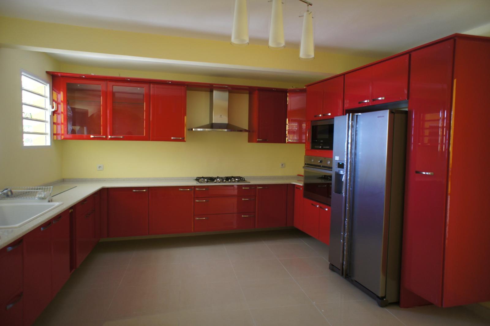 Ensemble meubles cuisine rouge