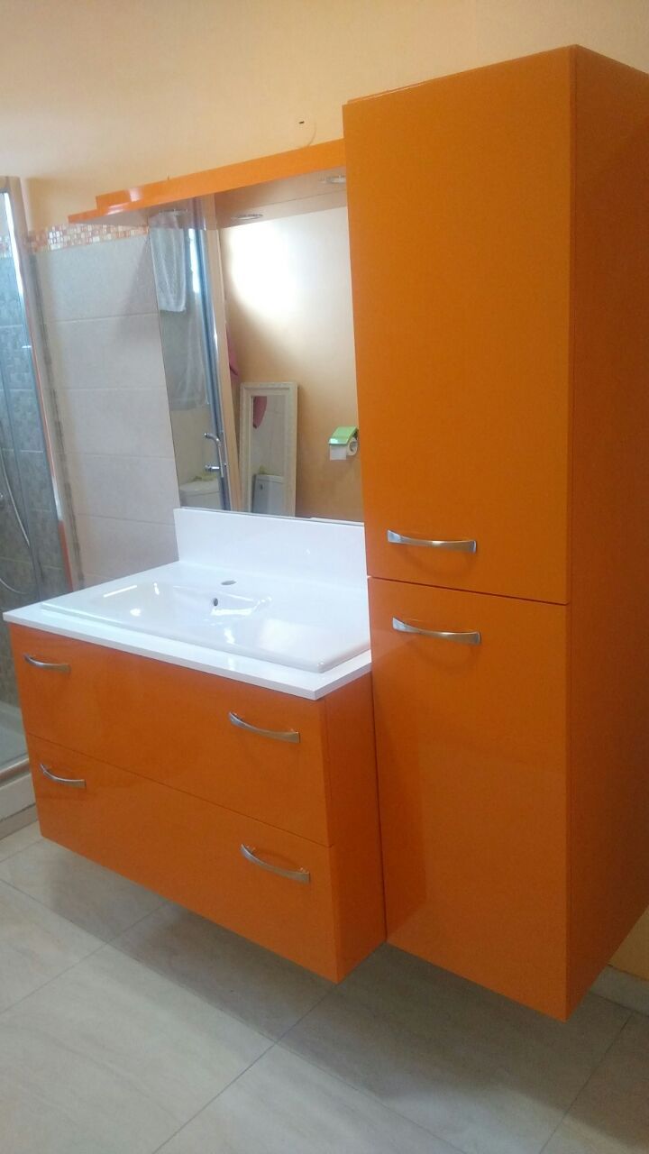 Salle de bains PVC orange
