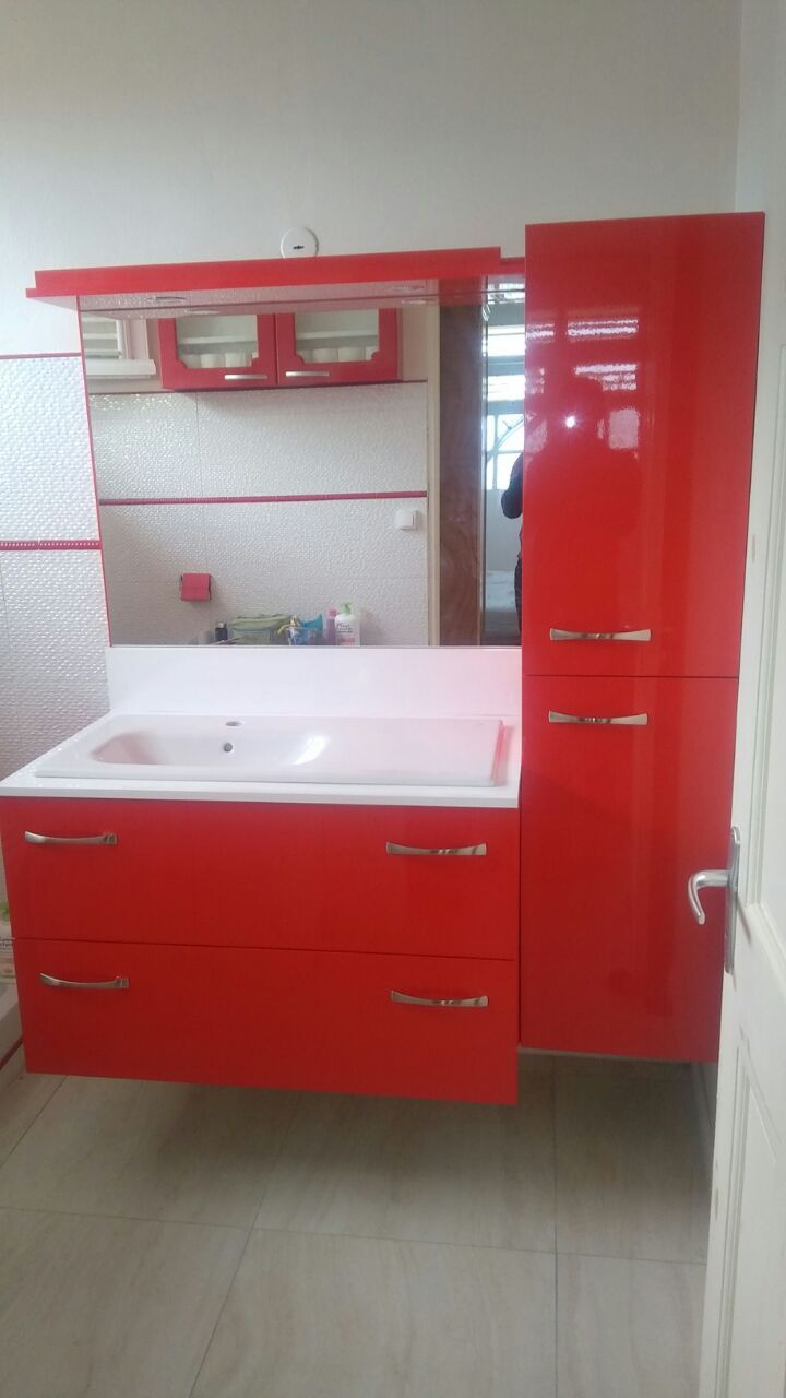 Salle de bains PVC rouge