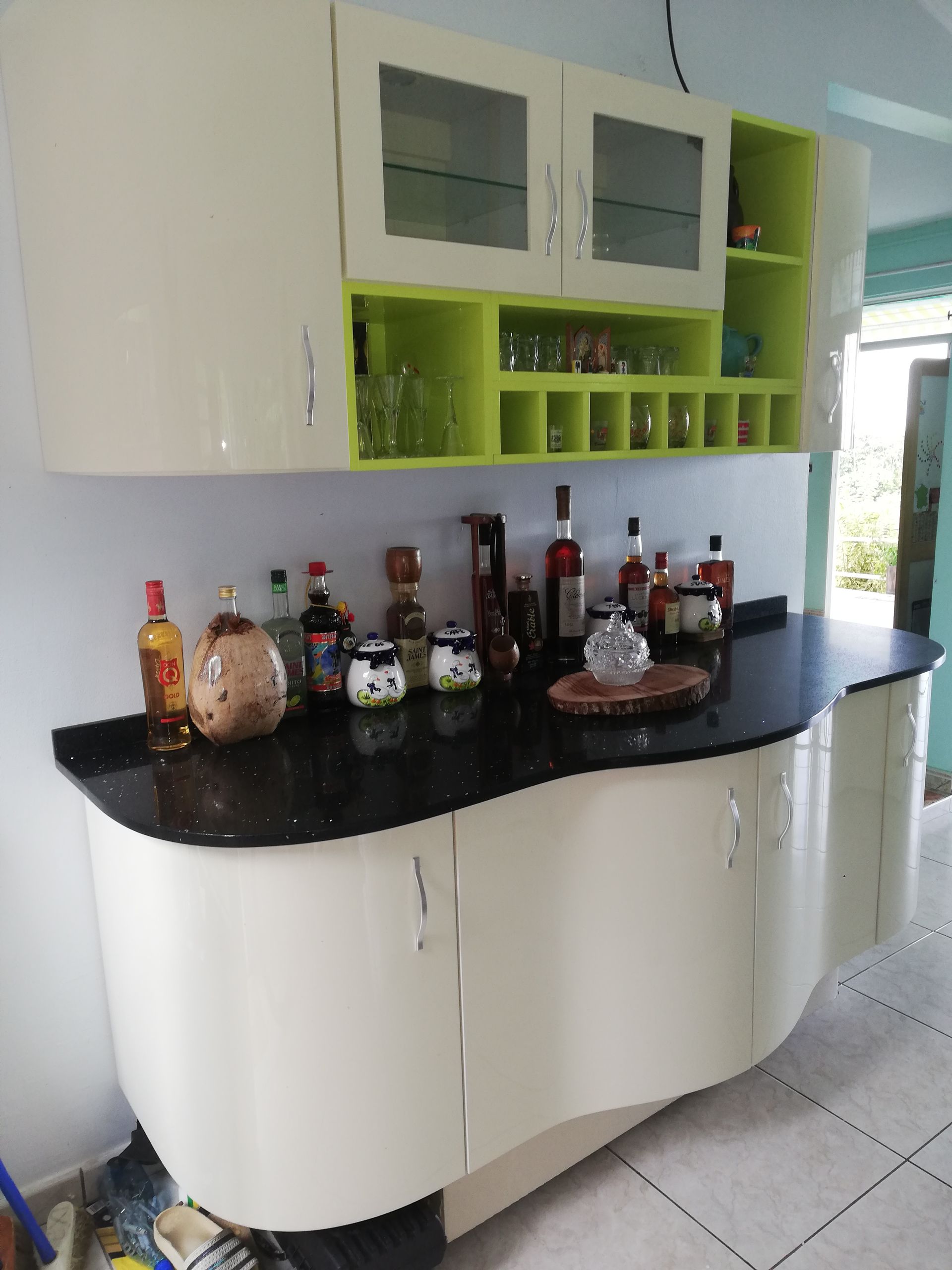 Meuble cuisine hors sol