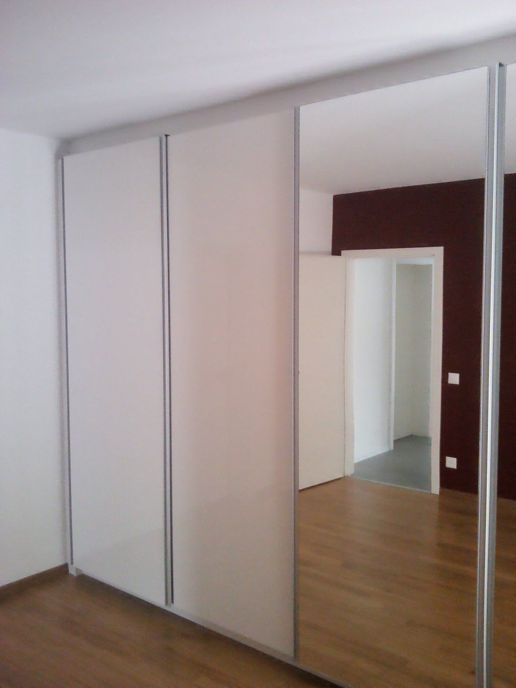 armadio scorrevole a 6 ante - 2 centrali con specchio