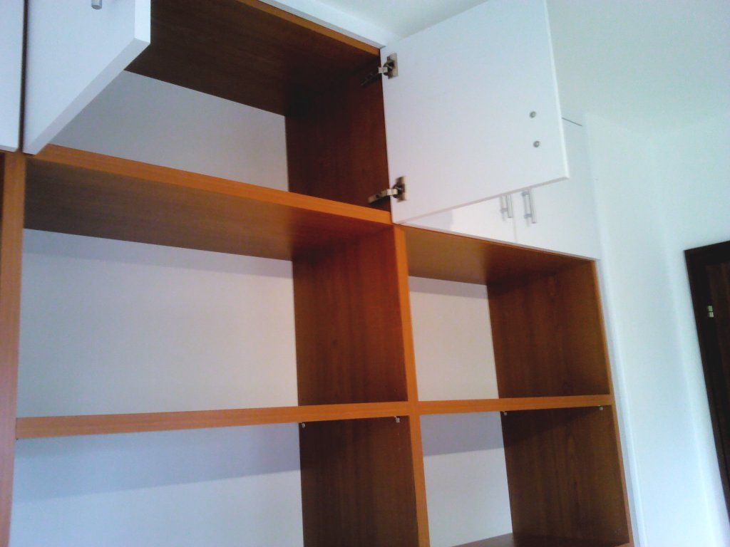 arredo con parte centrale a vista (dettaglio)