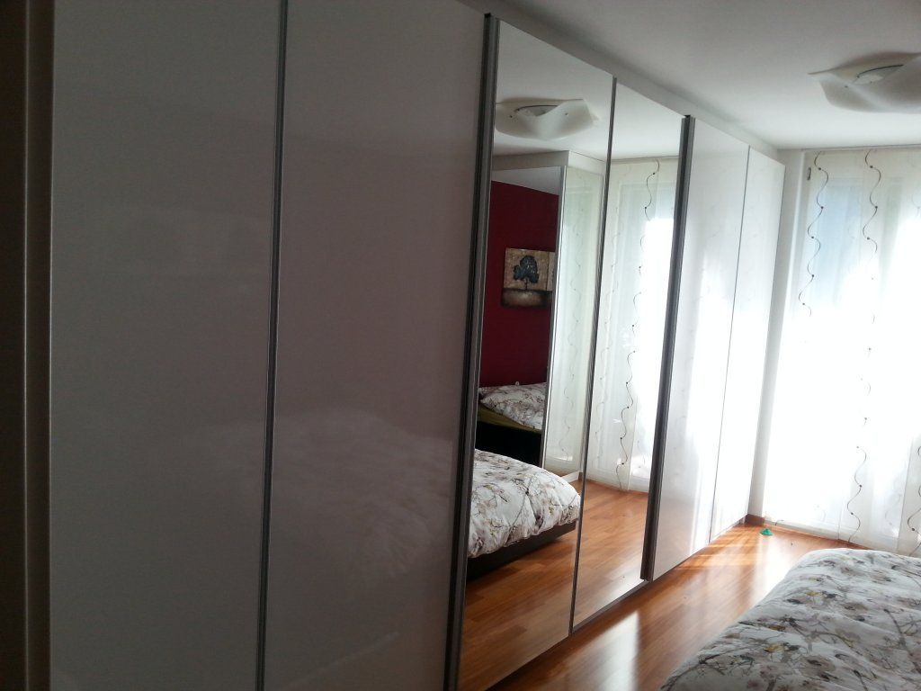 armadio scorrevole a 6 ante - 2 centrali con specchio