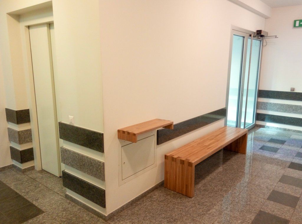 panca e mensola in legno di rovere massiccio 1