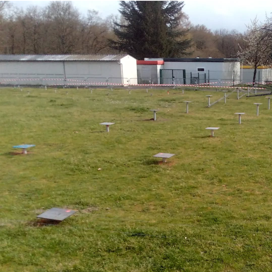 Mise en place de fondations en pieux vissés