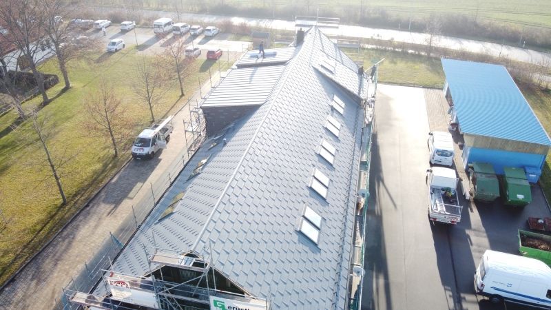 Dach, Arbeit von Schwarz Dach