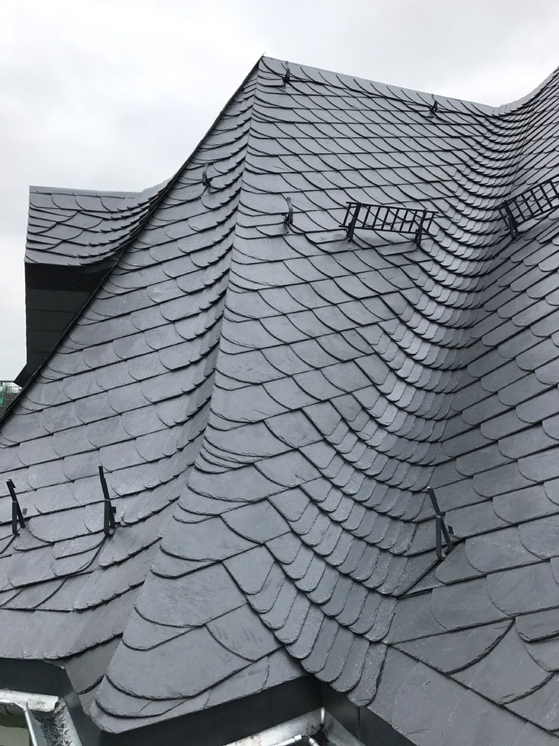 Dach, Arbeit von Schwarz Dach