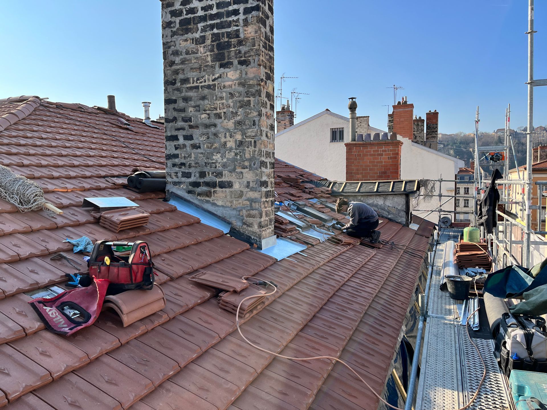 Travaux de toiture en cours