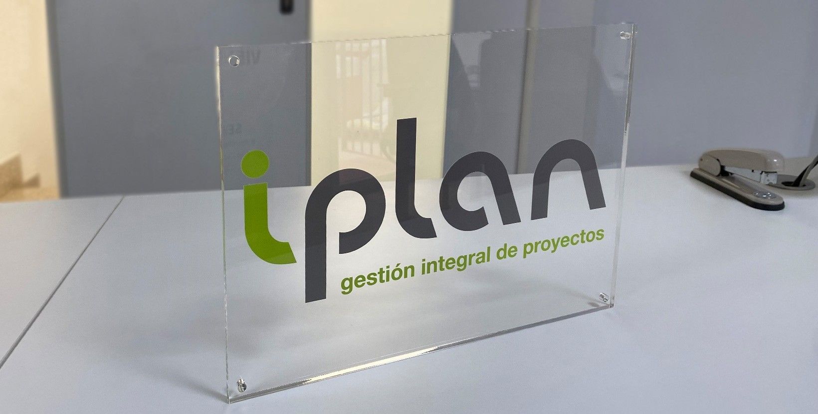 PLACA METACRILATO