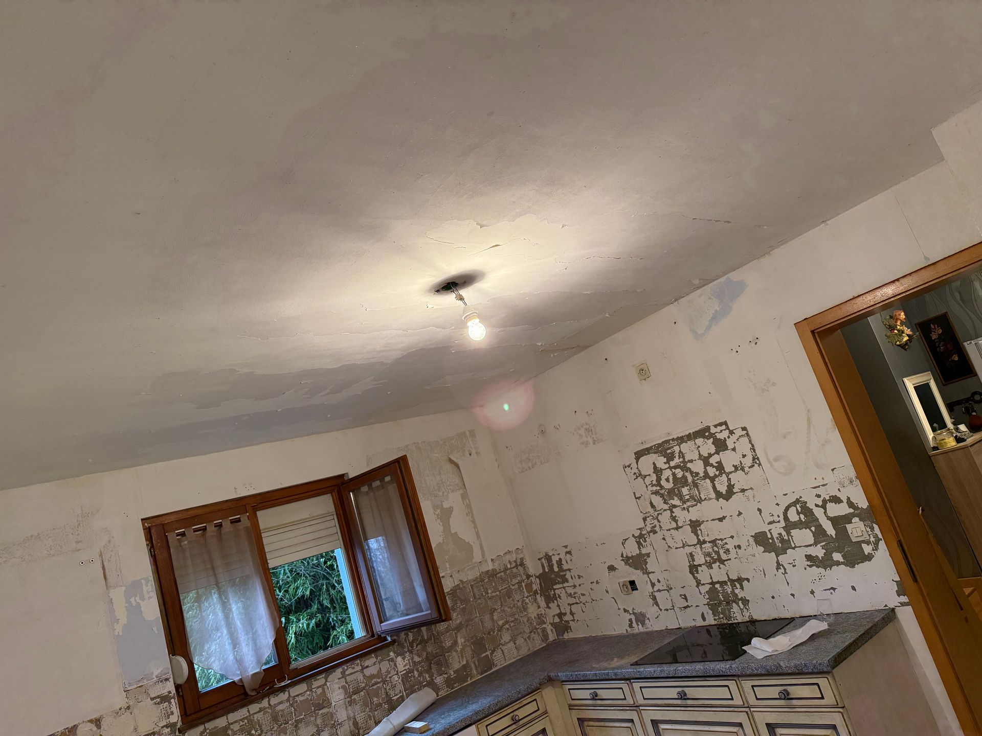 Une cuisine à rénover.