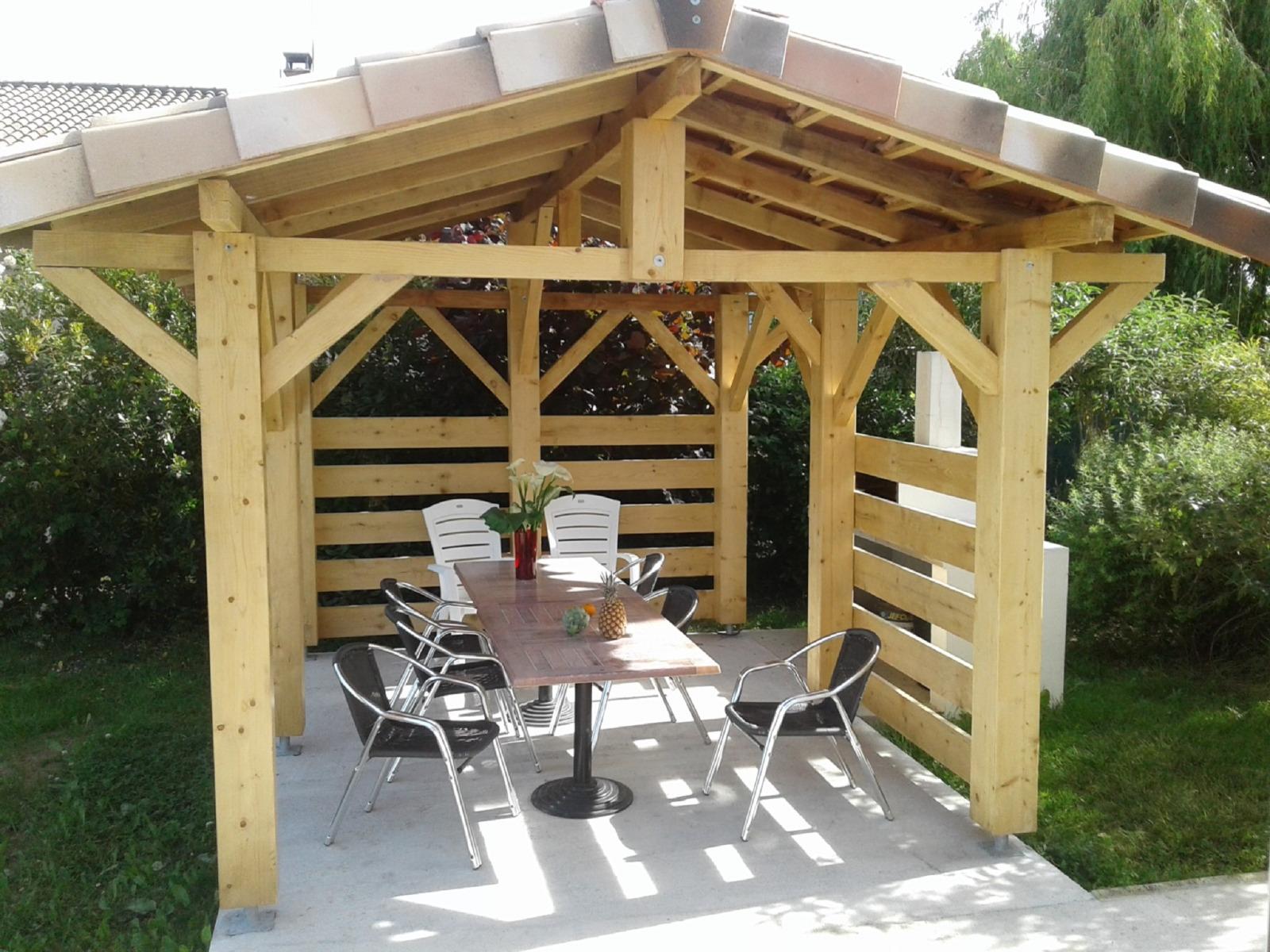 Abri et son barbecue